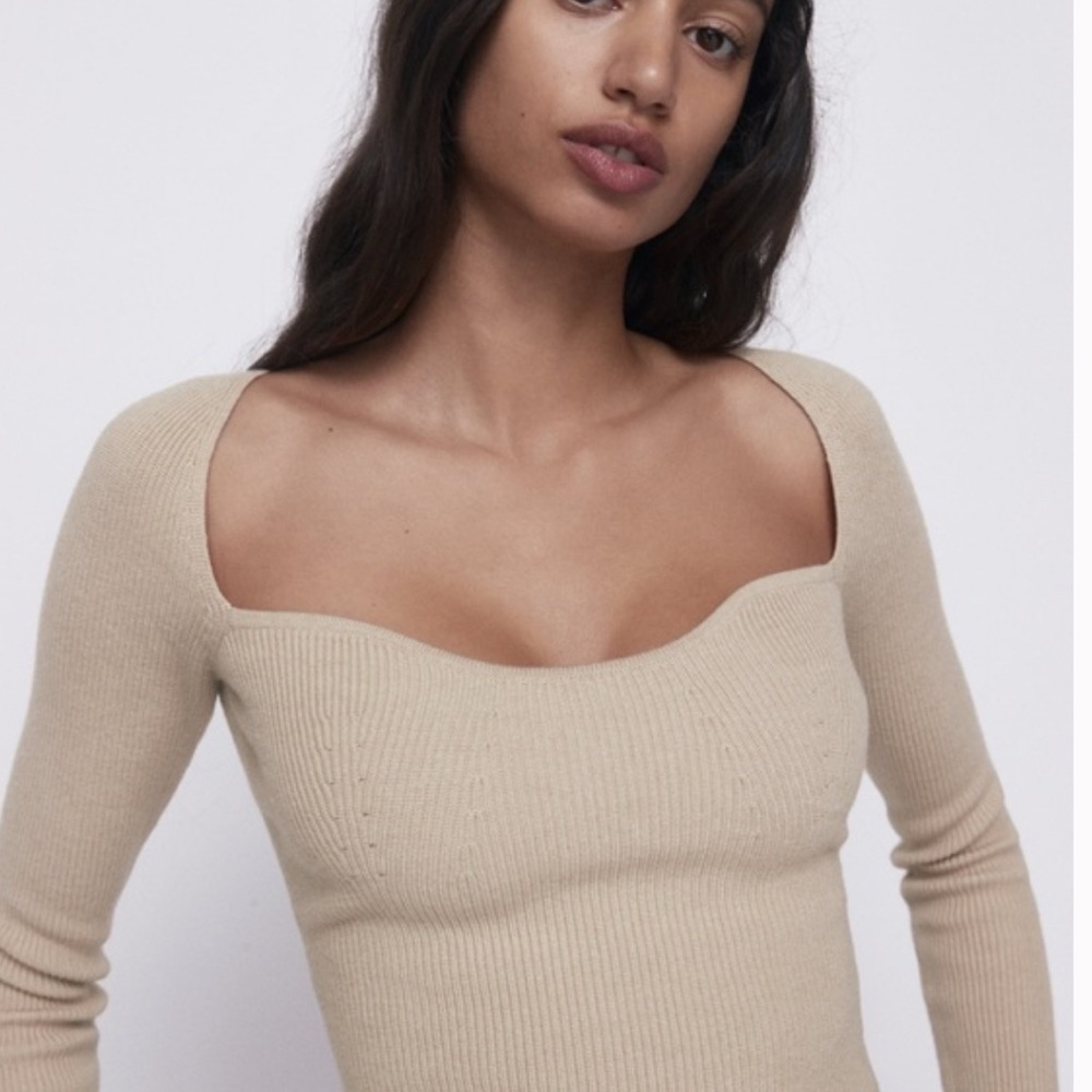 Zara Sweetheart Neckline Knit Top-beige
